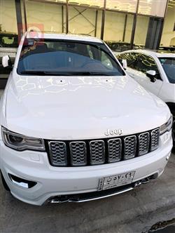 جیپ گراند شیرۆکی